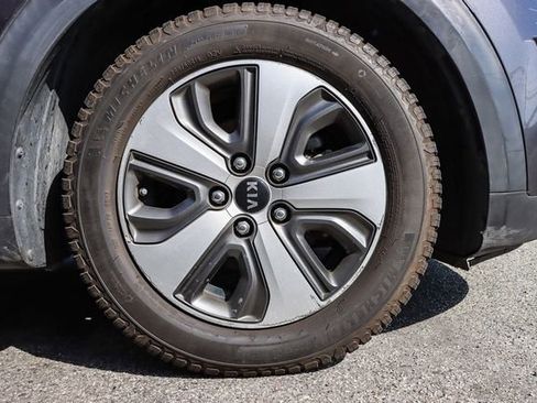 Used 2019 Kia Niro EX Premium w/ Sunroof Package image 11