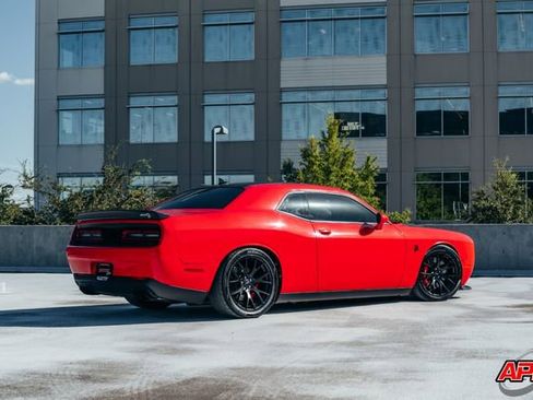 Used 2016 Dodge Challenger SRT Hellcat RWD image 59