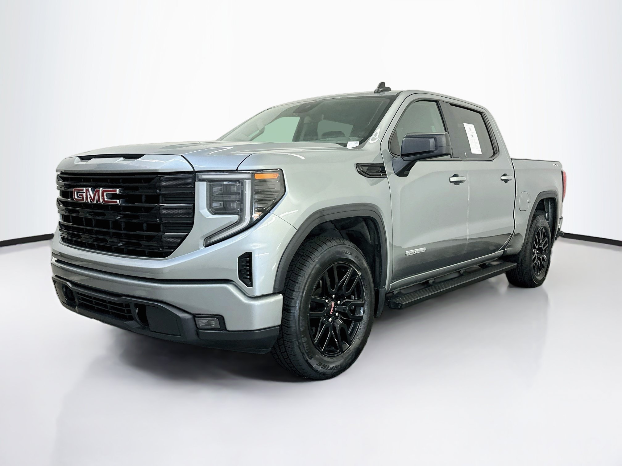 Used 2024 GMC Sierra 1500 Elevation AWD/4WD image 3