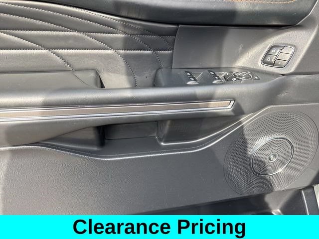 Used 2023 Ford Expedition Max Platinum AWD/4WD image 13