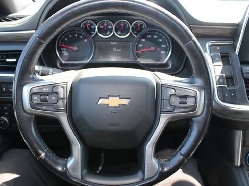 Used 2021 Chevrolet Suburban LT AWD/4WD image 16