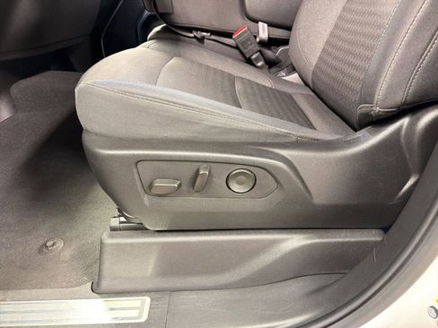 Used 2025 Chevrolet Silverado 1500 LT image 12