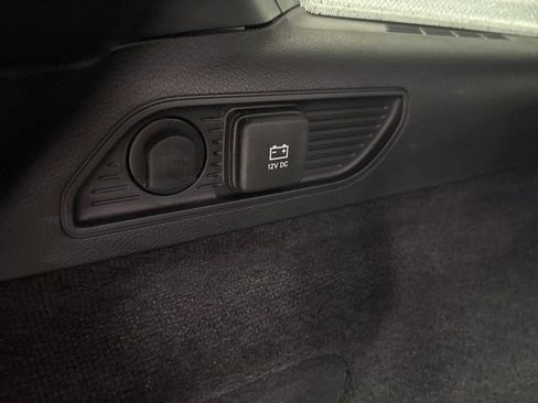 Used 2022 Jeep Grand Cherokee Summit w/ Luxury Tech Group V image 8