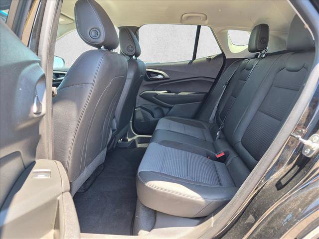 Used 2025 Chevrolet Trax LT FWD image 19