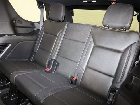 Used 2024 Chevrolet Tahoe High Country w/ Premium Package 2 image 12