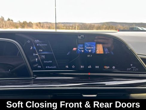 Certified 2023 Cadillac Escalade ESV V image 29