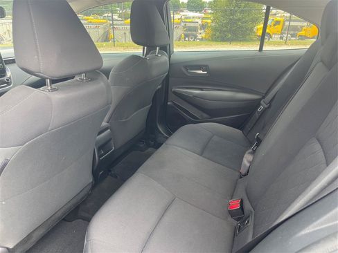 Used 2020 Toyota Corolla LE FWD image 10