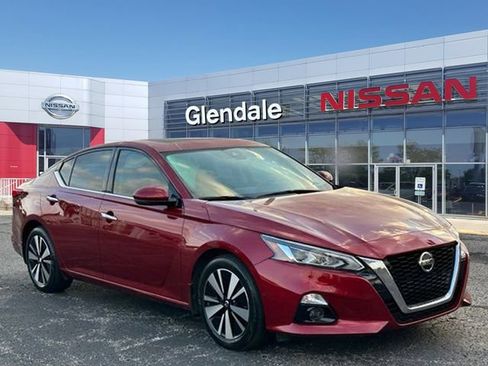 Used 2019 Nissan Altima 2.5 SV FWD image 3