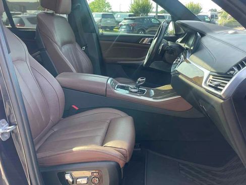 Used 2020 BMW X5 M50i w/ Executive Package image 26