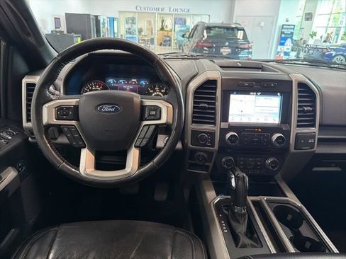 Used 2018 Ford F150 Lariat w/ Equipment Group 502A Luxury AWD/4WD image 21
