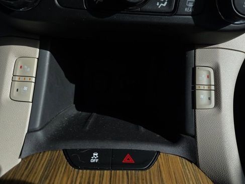 Used 2017 GMC Acadia Denali w/ Technology Package image 33