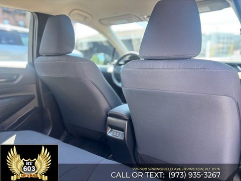 Used 2024 Toyota Corolla LE FWD image 10
