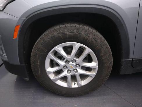 Used 2023 Chevrolet Traverse LS FWD image 10