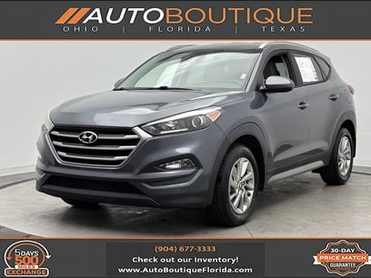 Used 2017 Hyundai Tucson SE w/ SE Popular Package 02