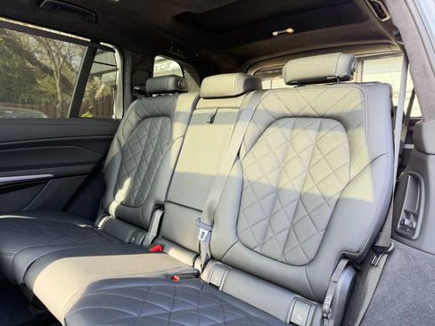 Used 2023 BMW X7 xDrive40i w/ M Sport Package image 16