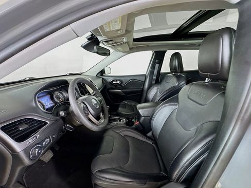 Certified 2022 Jeep Cherokee Limited AWD/4WD image 12