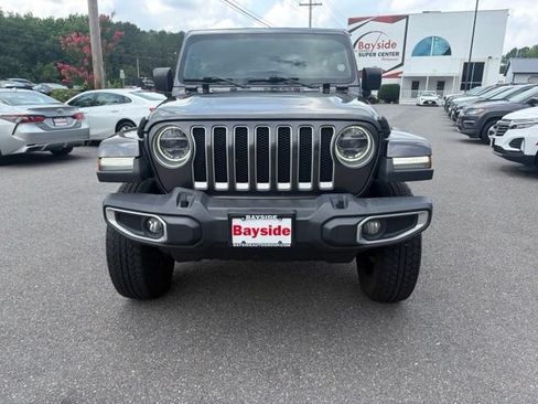 Used 2019 Jeep Wrangler Unlimited Sahara w/ Cold Weather Group AWD/4WD image 4