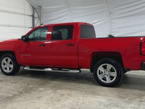Used 2018 Chevrolet Silverado 1500 Custom w/ Custom Value Package RWD image 2
