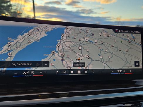 Used 2024 BMW X7 M60i w/ Executive Package image 20