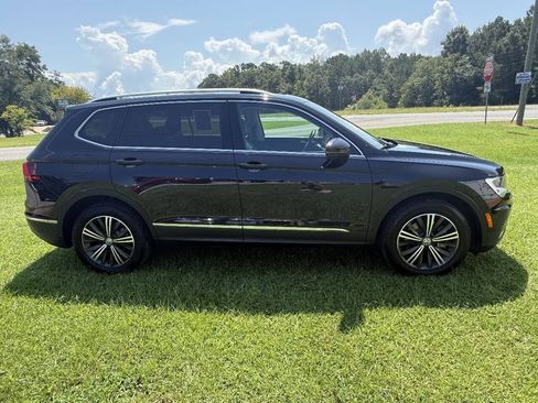 Used 2019 Volkswagen Tiguan SEL FWD image 5