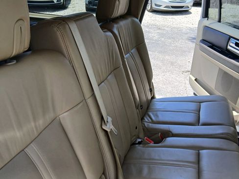 Used 2017 Lincoln Navigator L Reserve image 26