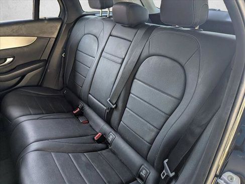 Used 2019 Mercedes-Benz GLC 300 image 19