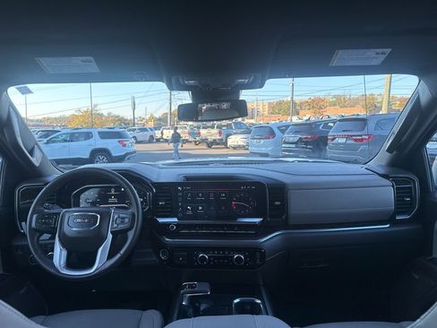 Used 2023 GMC Sierra 1500 SLT w/ SLT Premium Package image 27