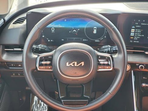 Used 2023 Kia Carnival SX image 23
