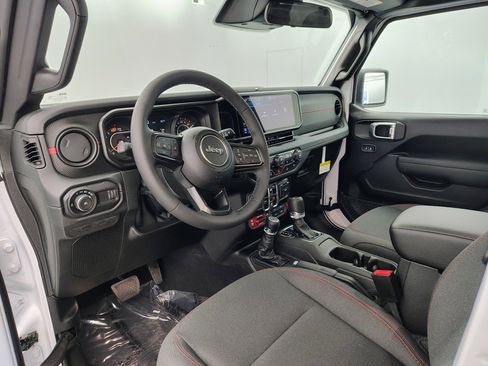 New 2026 Jeep Wrangler Unlimited Rubicon AWD/4WD image 32