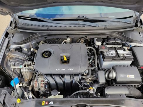 Used 2018 Hyundai Elantra Value Edition w/ Cargo Package image 21