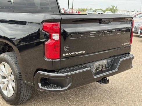 Used 2023 Chevrolet Silverado 1500 Custom RWD image 17