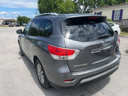 Used 2015 Nissan Pathfinder SV FWD image 8