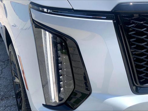 Certified 2026 Cadillac Escalade ESV V AWD/4WD image 28