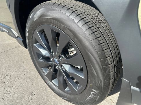 Used 2025 Subaru Outback Onyx Edition XT AWD/4WD image 10