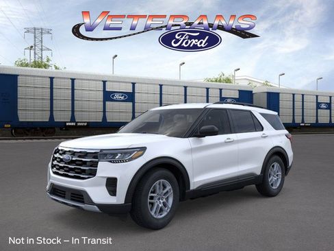 New 2026 Ford Explorer Active image 1