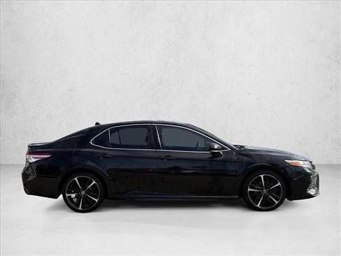 Used 2020 Toyota Camry XSE w/ Navigation Package FWD image 4
