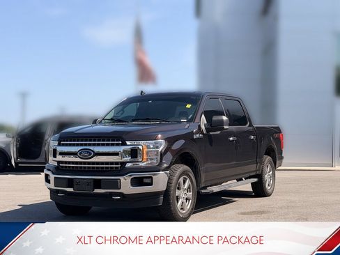 Used 2018 Ford F150 XLT w/ Equipment Group 302A Luxury AWD/4WD image 2