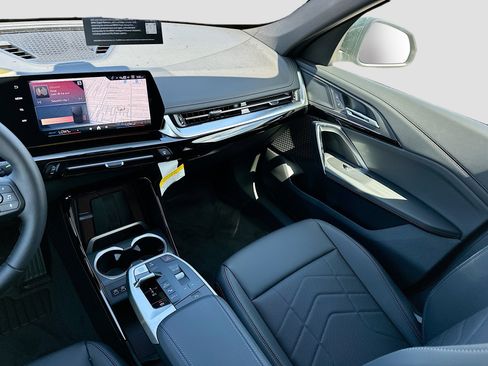 New 2025 BMW X1 xDrive28i w/ Convenience Package image 18
