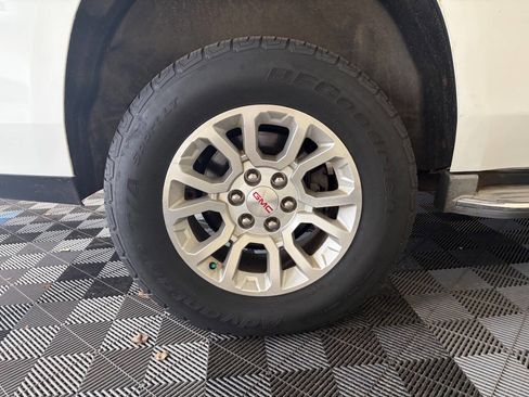 Used 2015 GMC Yukon SLT w/ Open Road Package image 36