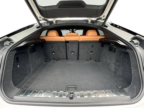 Certified 2025 BMW X6 xDrive40i w/ Parking Assistance Package image 27