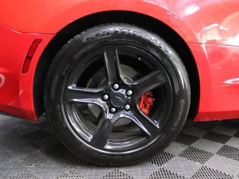 Used 2020 Chevrolet Camaro LT RWD image 6
