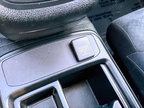 Used 2015 Honda CR-V LX image 29