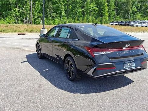 New 2026 Hyundai Elantra SEL Sport Premium FWD image 7