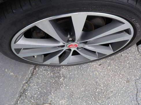 Used 2018 Jaguar XE Prestige RWD image 31