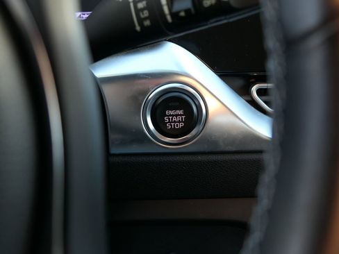 Used 2022 Kia Niro LXS image 18