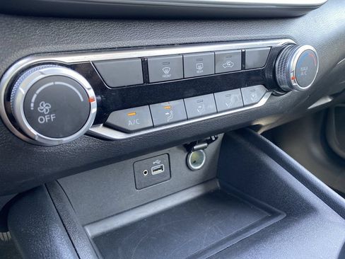 Used 2024 Nissan Altima 2.5 S FWD image 23