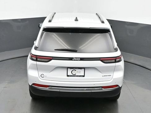 Used 2024 Jeep Grand Cherokee Limited image 42