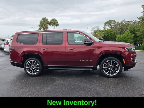 Certified 2024 Jeep Wagoneer Series II w/ Premium Group I AWD/4WD image 8