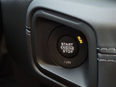 New 2026 Jeep Gladiator Sport AWD/4WD image 27