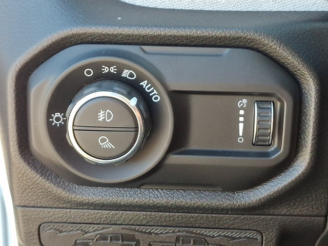 Used 2025 Jeep Gladiator Sport AWD/4WD image 9